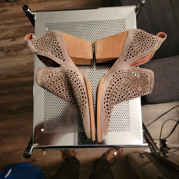 Jeffrey Campbell Perforated Gray Rosalee Bootie - Picture 7 of 14